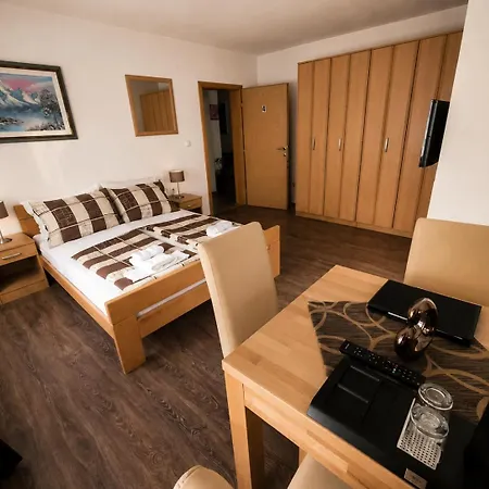 Bed & Breakfast Hum